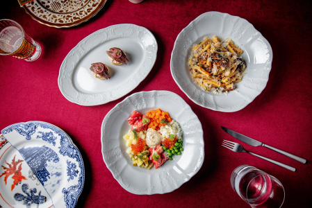 ������������� � InOut Bistro �� XX ��������� ���������� ���������������� ���������!
