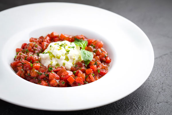 Tokyo_Tartar_Tomati_Klubnika_Stracciatella..jpg