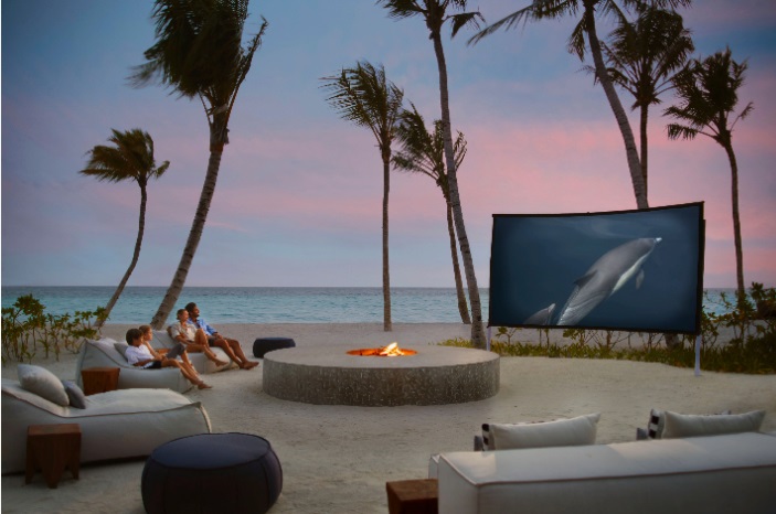 09-Restoran_News-The Ritz-Carlton Maldives, Fari Islands.jpg