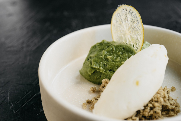 feikhoa_granola_mint.jpg