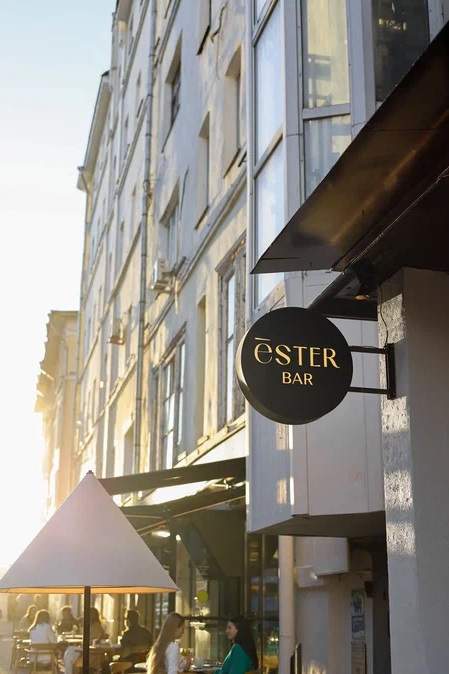 Ester-3.jpg