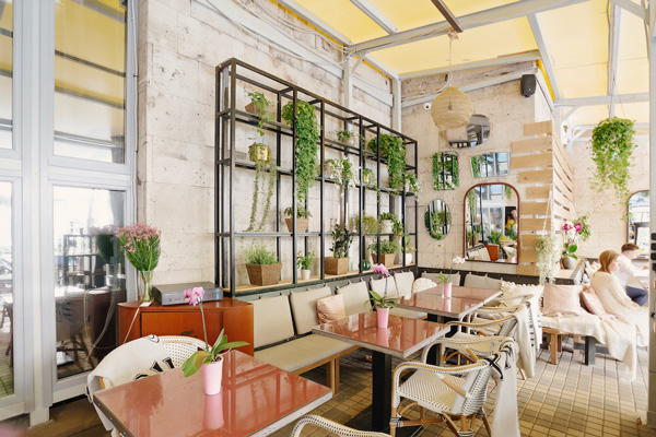 Happy-End_veranda_1.jpg
